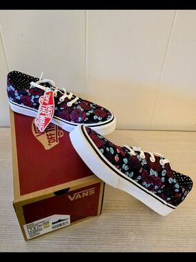 Vans Women's Doheny Romantic Floral Multicolor Sneakers